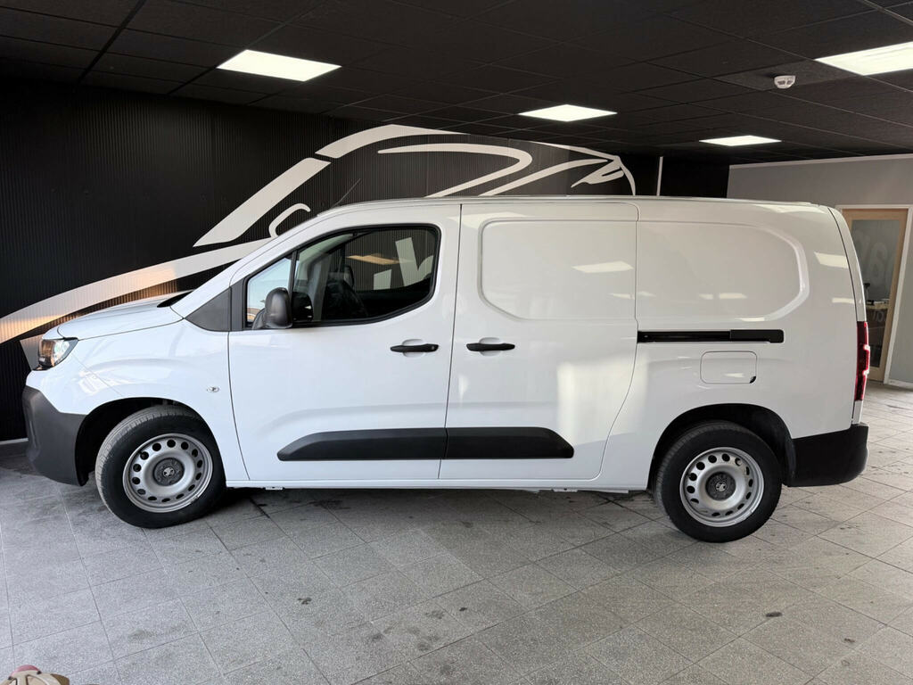 Vauxhall Combo XL 1.5D 100 H1 Pro Van White #57