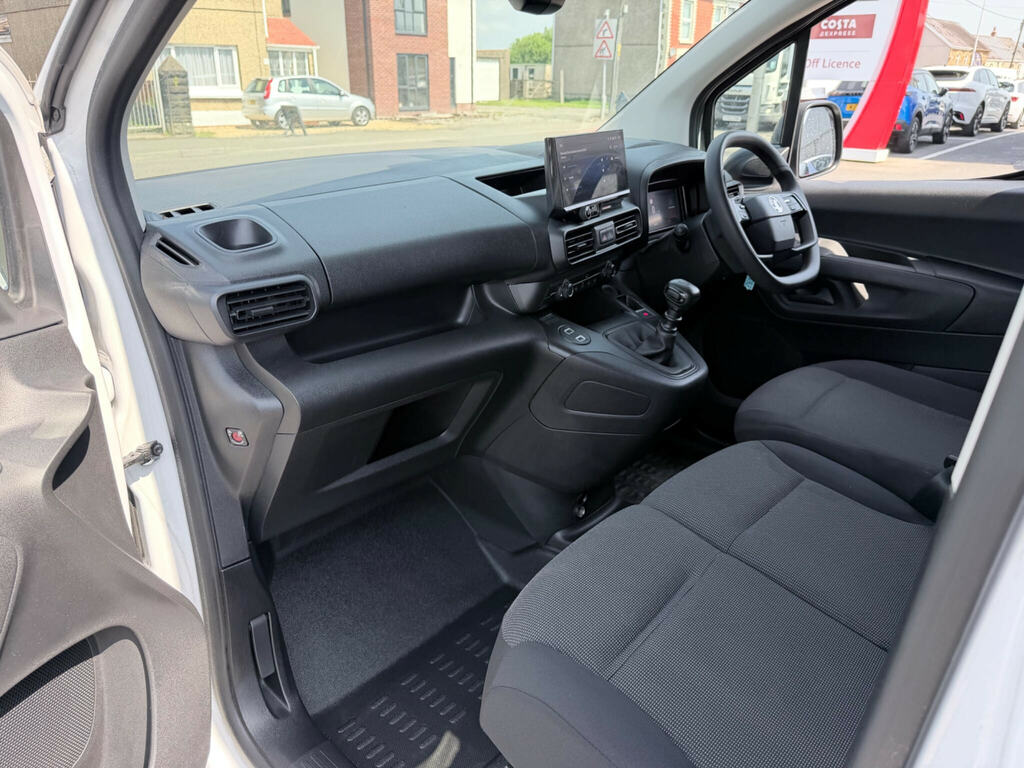 Vauxhall Combo XL 1.5D 100 H1 Pro Van White #78
