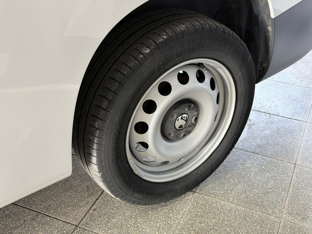 Vauxhall Combo XL 1.5D 100 H1 Pro Van White #15