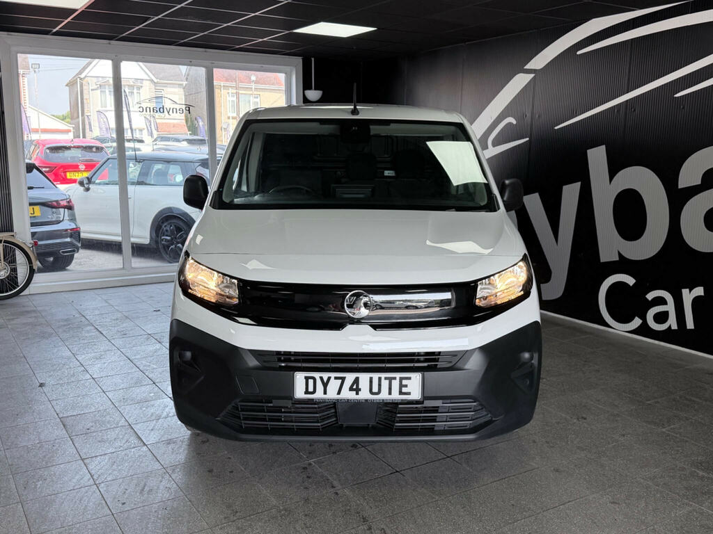 Vauxhall Combo XL 1.5D 100 H1 Pro Van White #46