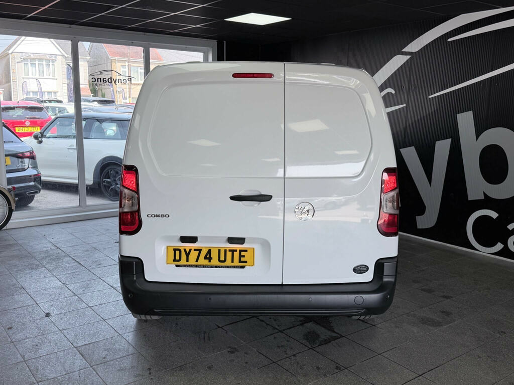 Vauxhall Combo XL 1.5D 100 H1 Pro Van White #55
