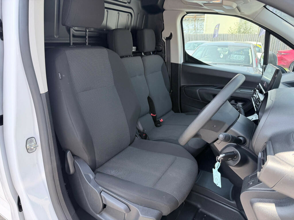 Vauxhall Combo XL 1.5D 100 H1 Pro Van White #21
