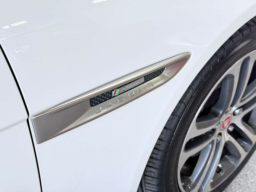 Jaguar XE 2.0D R-sport Euro 6 Ss White #4
