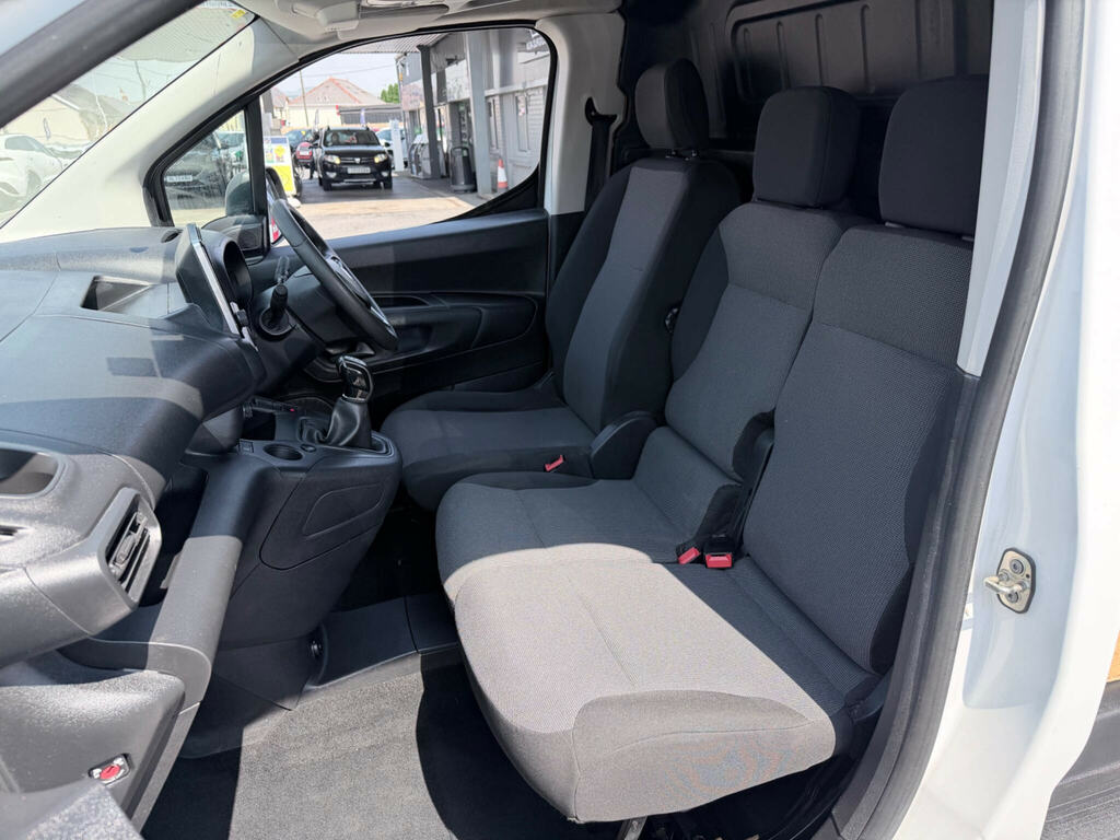 Vauxhall Combo 1.5 Turbo D Blueinjection Energy Mpv Ma Blue #36