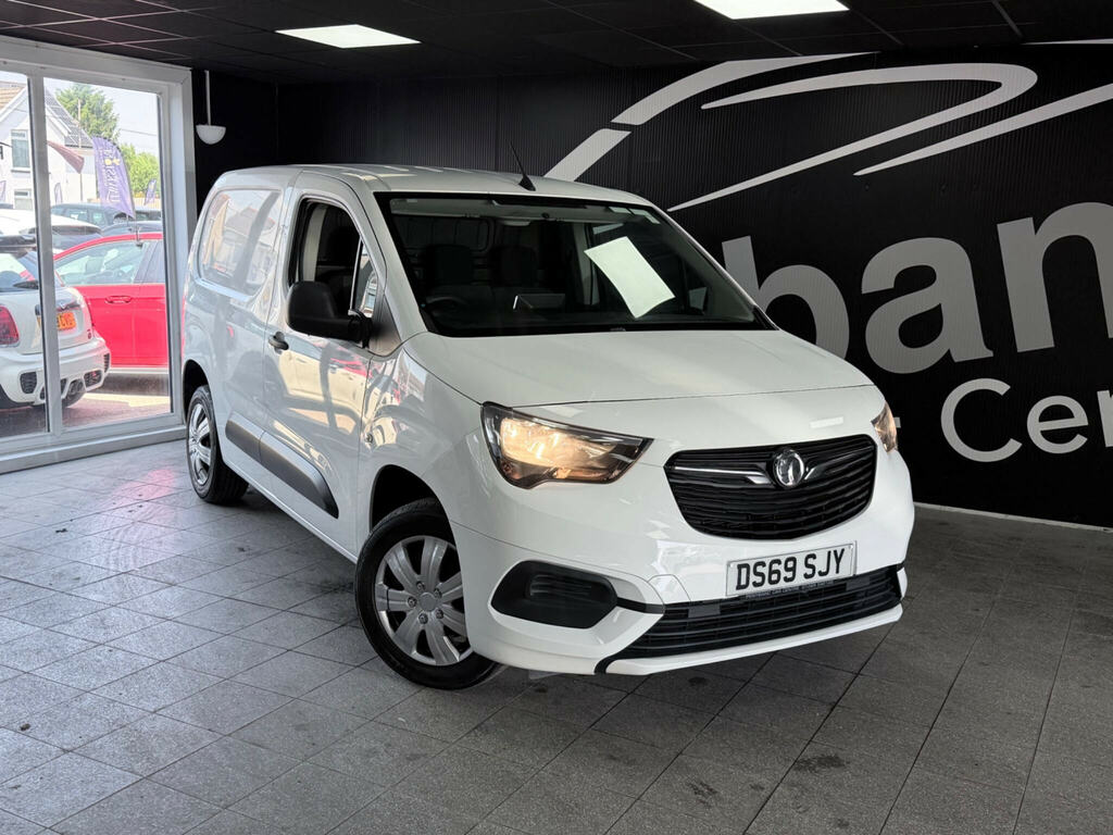 Vauxhall Combo 1.6 Turbo D 2300 Sportive L1 H1 Euro 6 Ss White