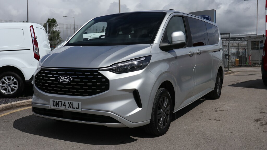 Ford Tourneo Custom 320 L2 Lwb H1 Titanium 9 Seat 136Ps Eu6 6 Speed Mi Silver #3