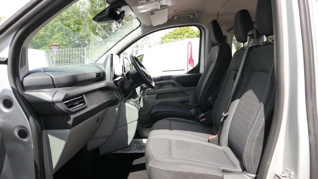 Ford Tourneo Custom 320 L2 Lwb H1 Titanium 9 Seat 136Ps Eu6 6 Speed Mi Silver #5