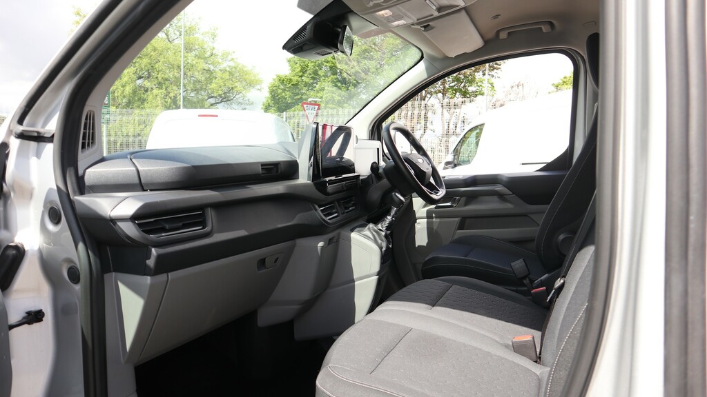 Ford Tourneo Custom 320 L2 Lwb H1 Titanium 9 Seat 136Ps Eu6 6 Speed Mi Silver #6