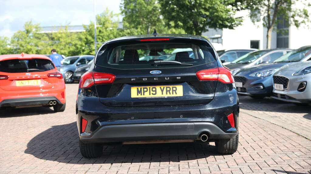 Ford Focus 1.0 Ecoboost 125 Titanium Black #6