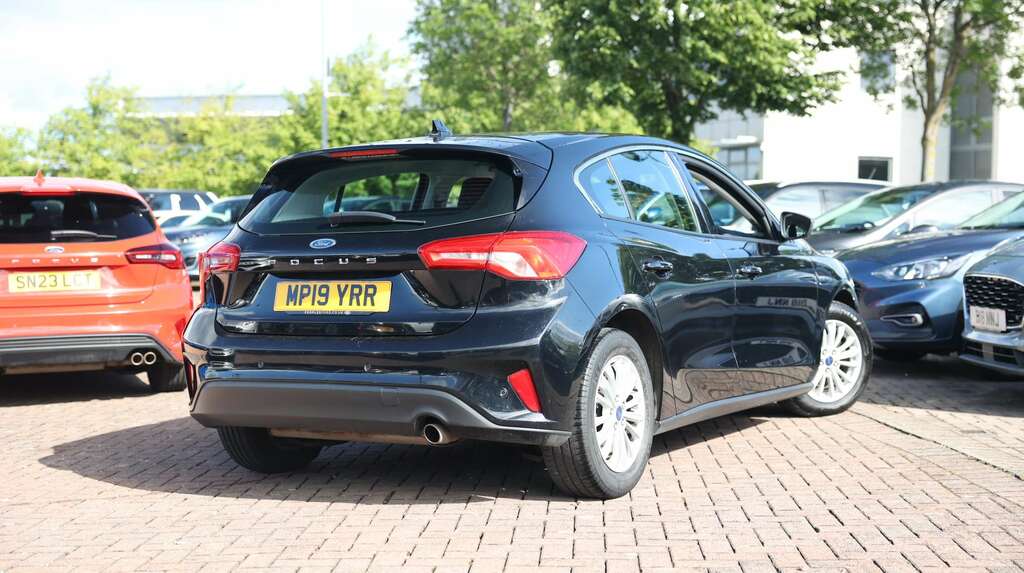 Ford Focus 1.0 Ecoboost 125 Titanium Black #3