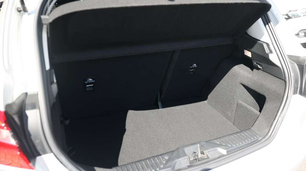 Ford Fiesta Hatchback Grey #14