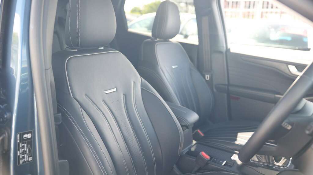 Ford Kuga 2.5 Phev Black Package Edition Cvt Silver #17