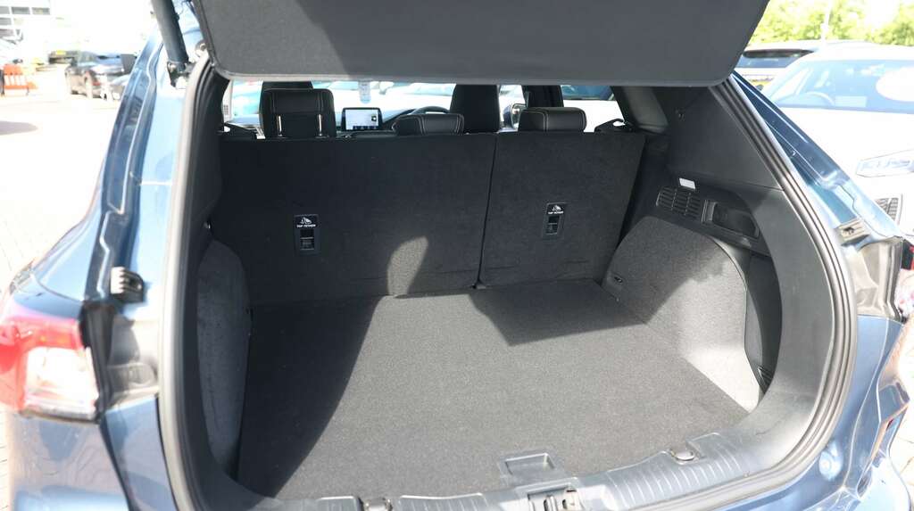 Ford Kuga 2.5 Phev Black Package Edition Cvt Silver #16