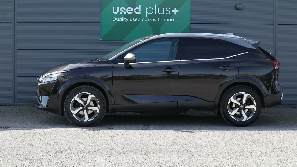 Nissan Qashqai 1.3 Dig-t Mh 158 N-connecta 4Wd Xtronic FX22XWS Black #3