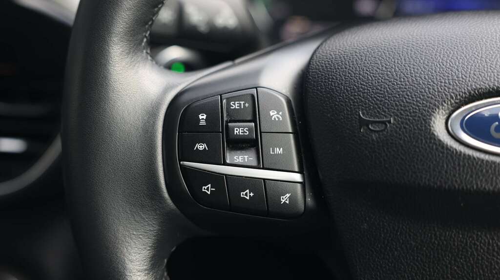 Ford Kuga 2.5 Phev Titanium First Edition Cvt Black #2