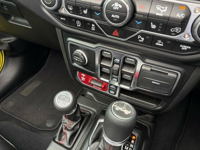 Jeep Wrangler 2.0 Gme Overland Red #79