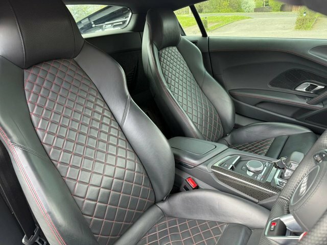 Audi R8 5.2L Performance Black #23