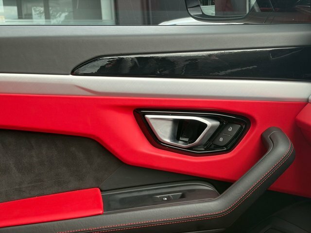 Lamborghini Urus Suv #16