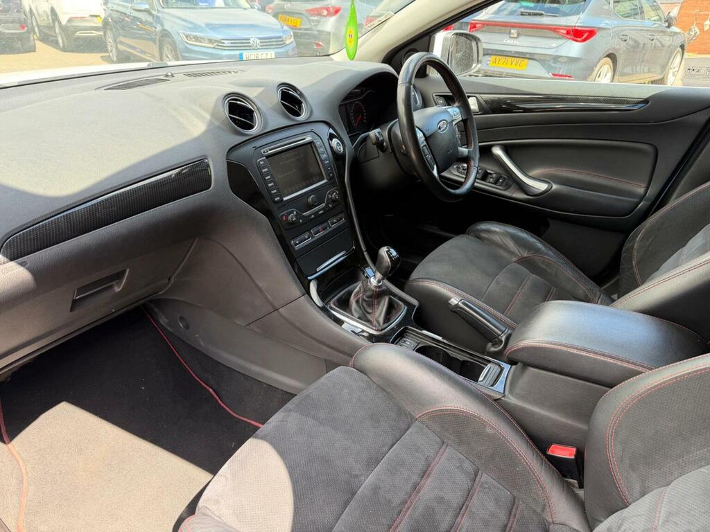 Ford Mondeo Hatchback Silver #11