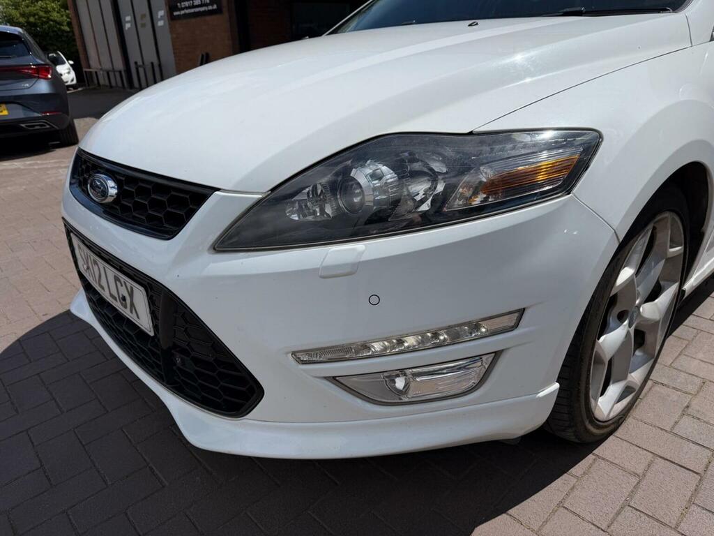 Ford Mondeo Hatchback Silver #42
