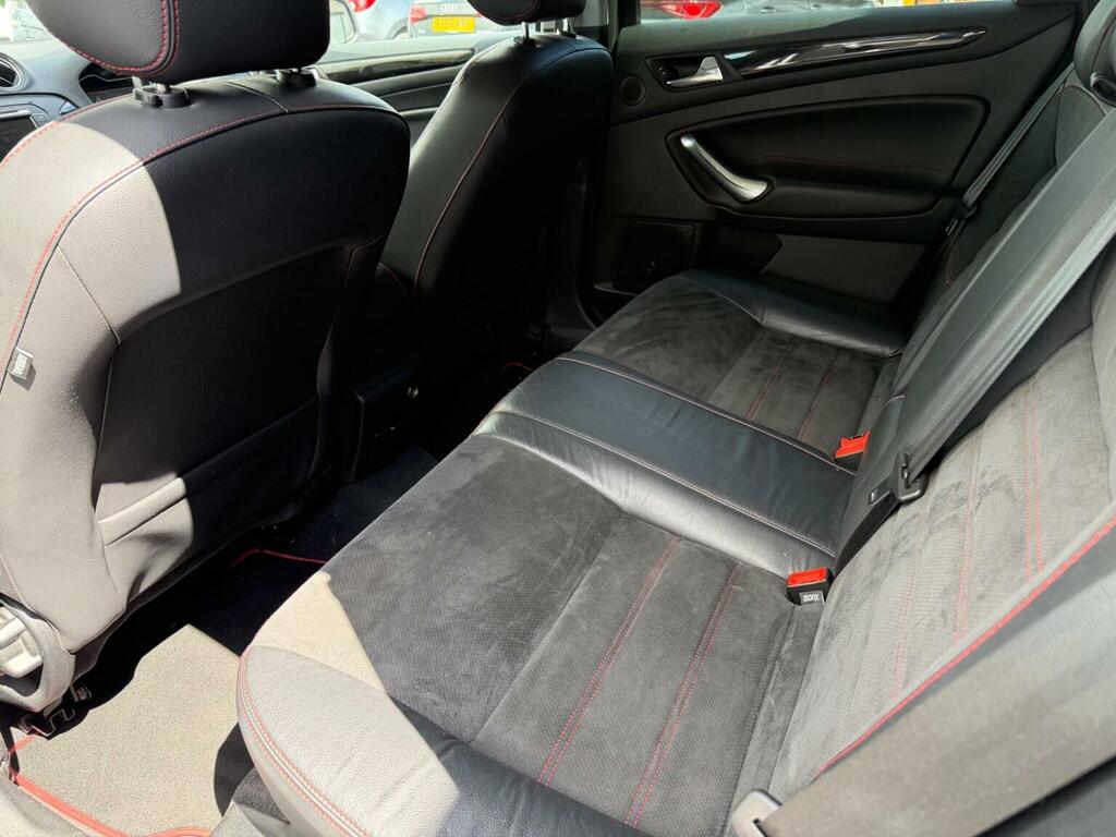 Ford Mondeo Hatchback Silver #15