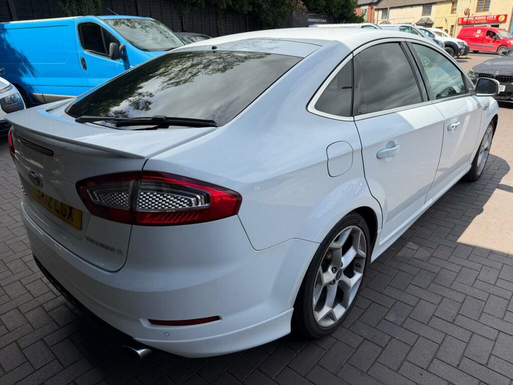 Ford Mondeo Hatchback Silver #8