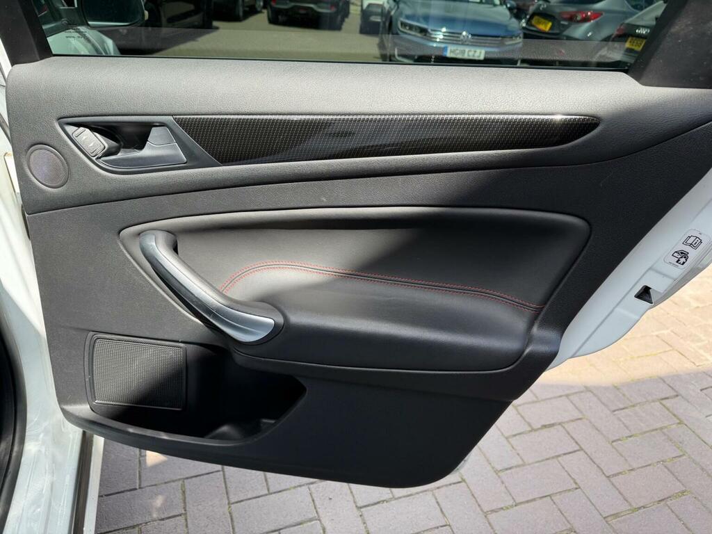 Ford Mondeo Hatchback Silver #24