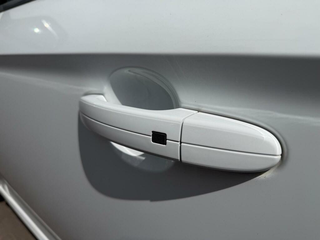 Ford Mondeo Hatchback Silver #46