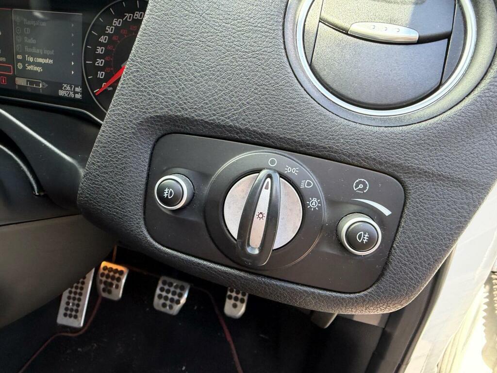 Ford Mondeo Hatchback Silver #22