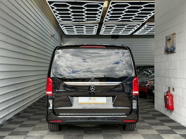 Mercedes-Benz V Class 2.1 V 250 D Amg Line XL 188 Bhp Black #17