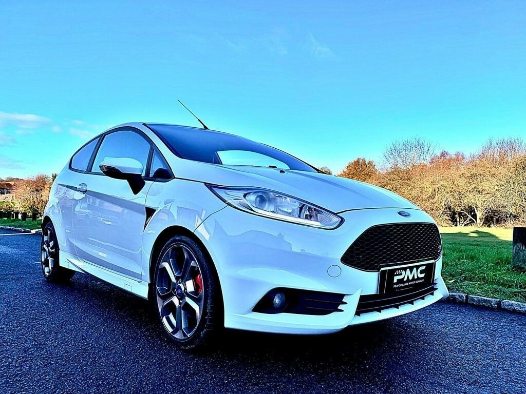 Ford Fiesta 16 Ecoboost St-2 Hatchback White #4