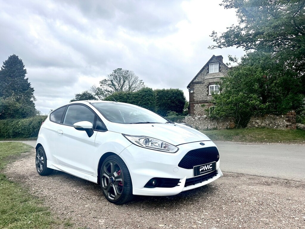 Ford Fiesta 16 Ecoboost St-2 Hatchback White #3