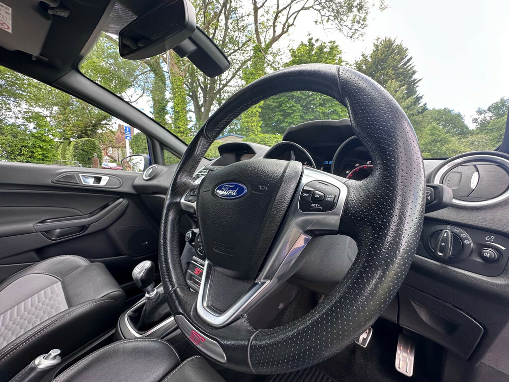 Ford Fiesta 1.6 Ecoboost St-3 Hatchback YF66DBU Blue #2