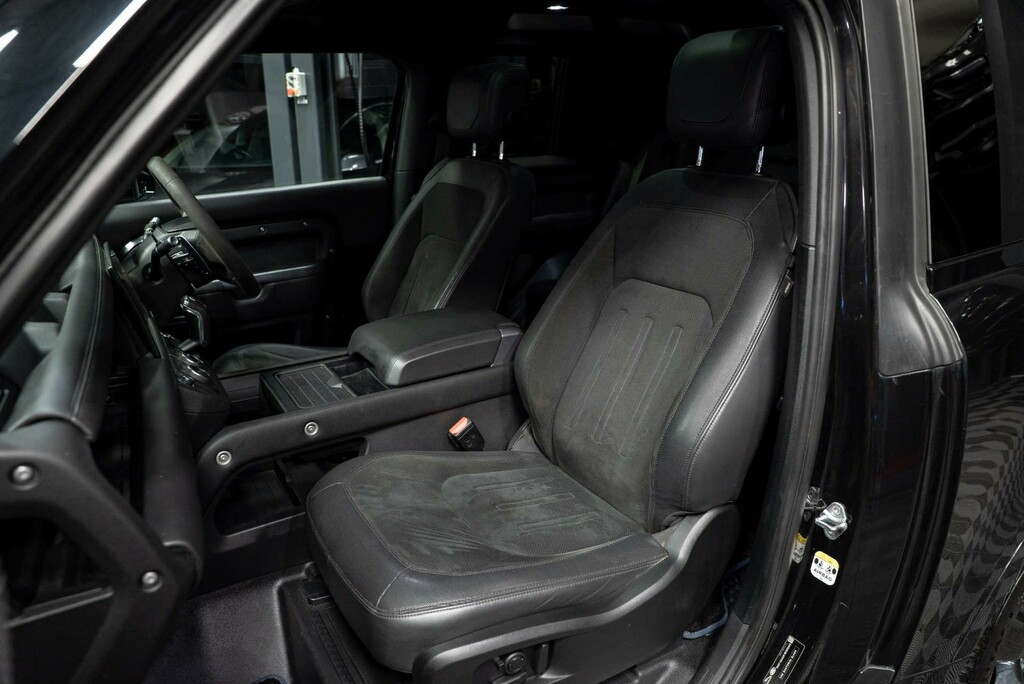 Land Rover Defender V8 4Wd  #3