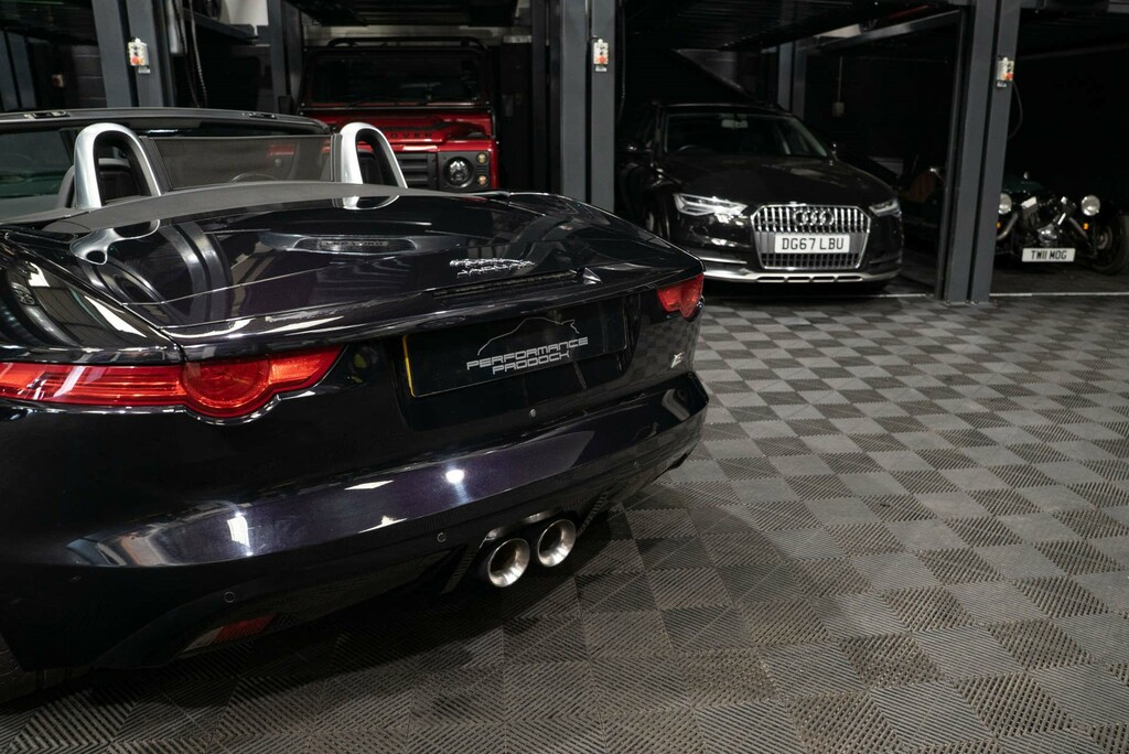 Jaguar F-Type V6 Red #20