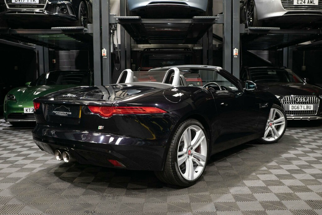 Jaguar F-Type V6 Red #10