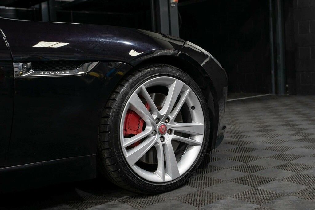 Jaguar F-Type V6 Red #13