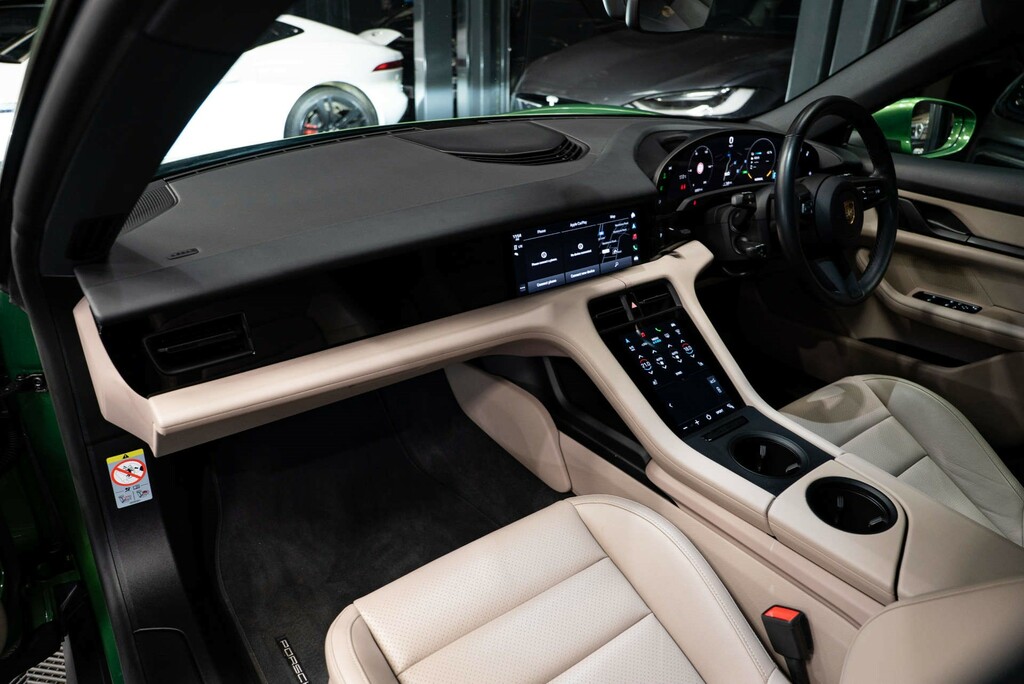 Porsche Taycan Sport Turismo #4