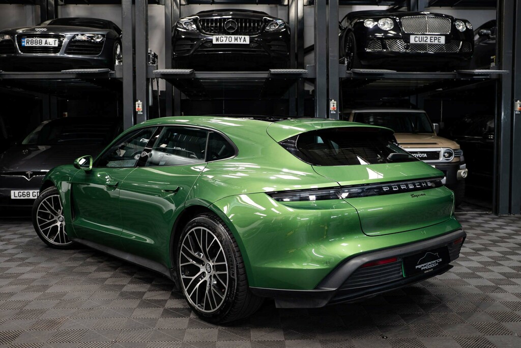 Porsche Taycan Sport Turismo #2