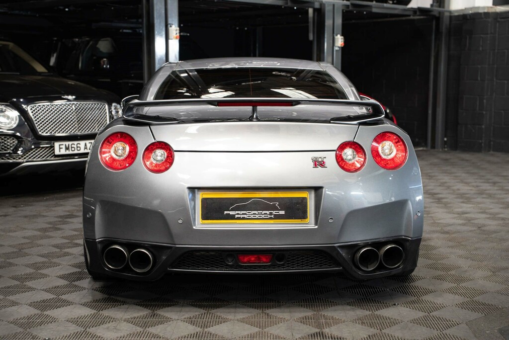 Nissan GT-R Coupe White #7