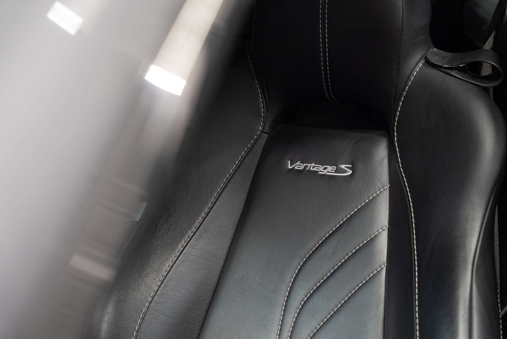 Aston Martin Vantage 4.7 V8 Euro 5  #12