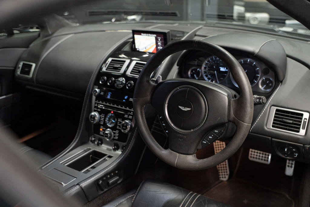 Aston Martin Vantage 4.7 V8 Euro 5  #10