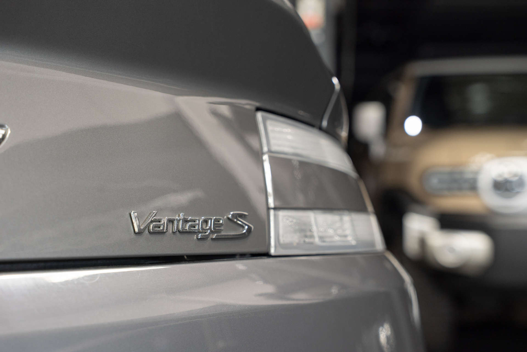 Aston Martin Vantage 4.7 V8 Euro 5  #26