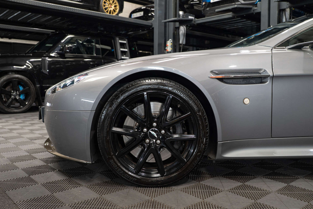 Aston Martin Vantage 4.7 V8 Euro 5  #13