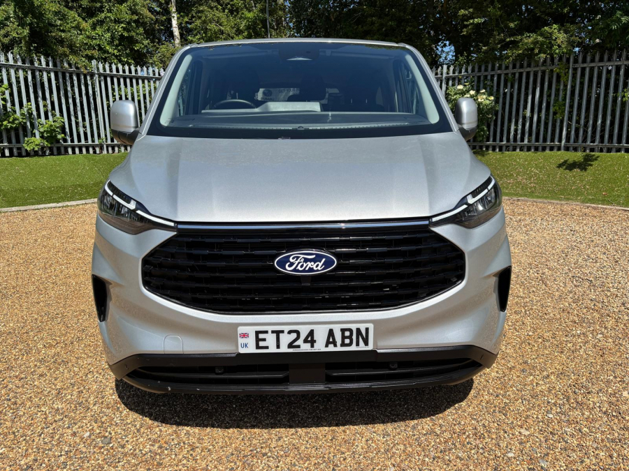 Ford Tourneo Custom Zetec 9 Silver #2