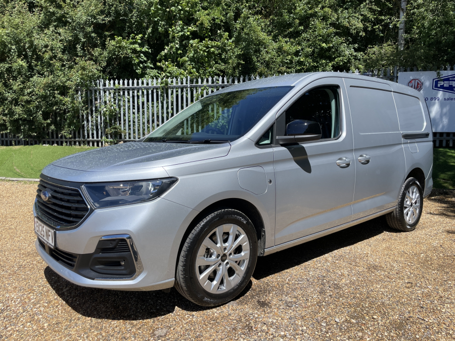 Ford Transit Connect Limited L2 Black #4