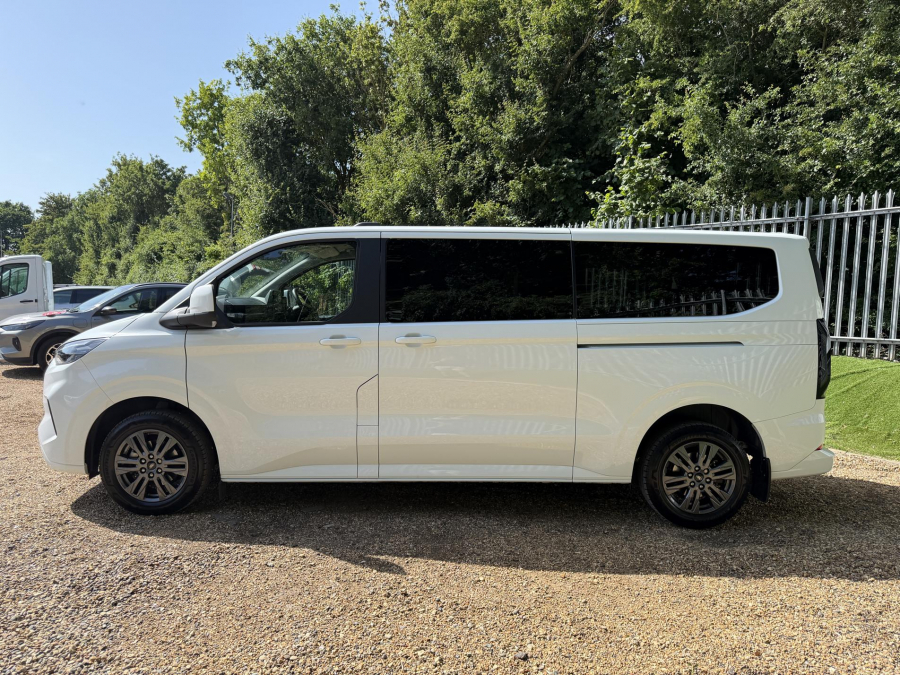 Ford Tourneo Custom L2 Titanium Luxe 9 Seat 170Ps Ecoblue 8Spd White #4