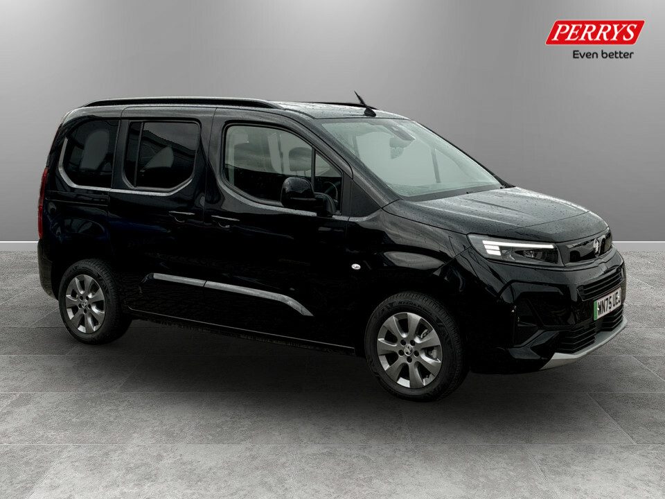 Vauxhall Combo-e Life 100Kw Ultimate 52Kwh Black