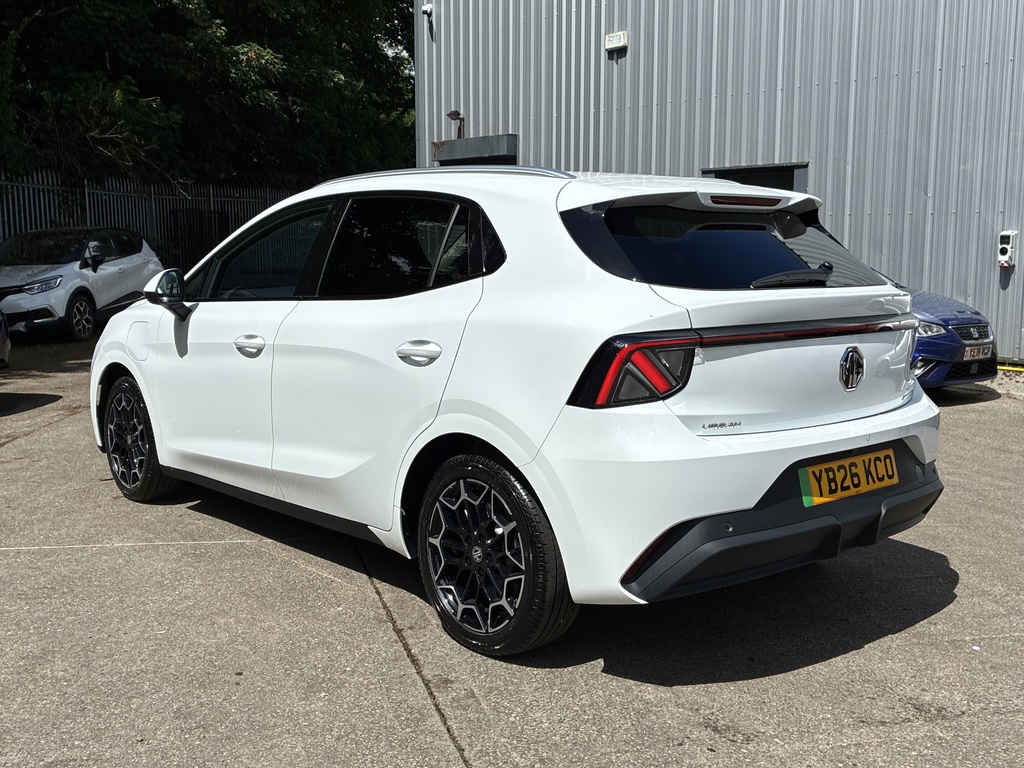 MG MG4 118Kw Premium Long Range 54Kwh YB26KCO White #5