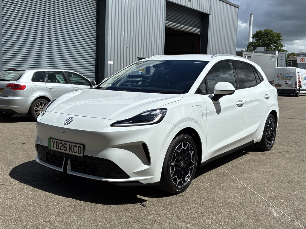 MG MG4 118Kw Premium Long Range 54Kwh YB26KCO White #3